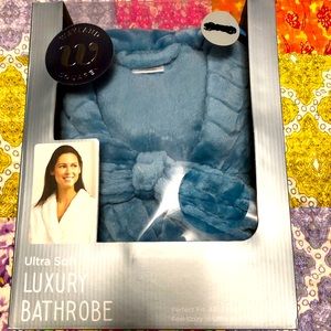 Ultra Soft Luxury Bathrobe. New! Blue color. Perfect as gift.